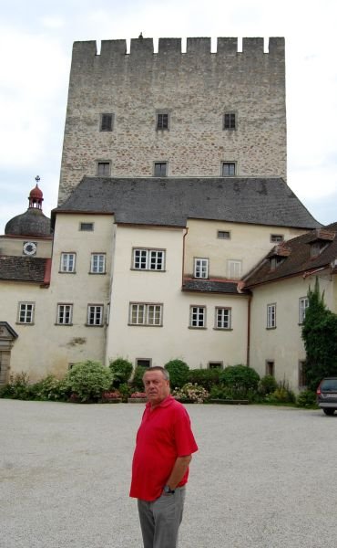 308 im Hof
